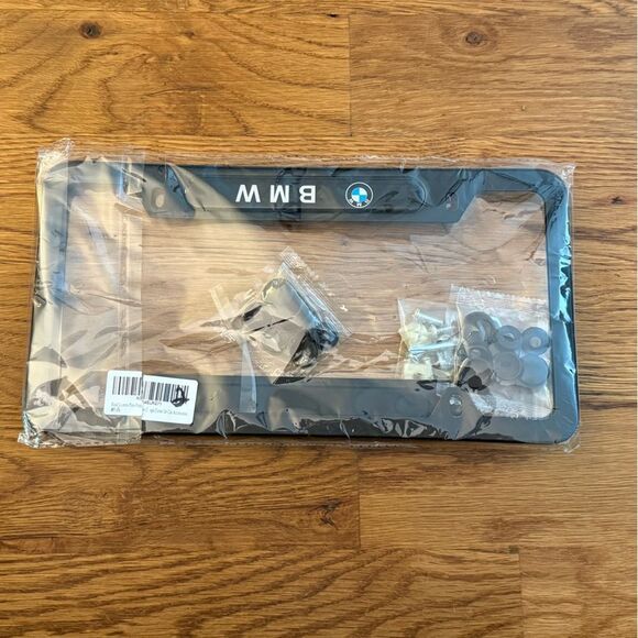 BMW License Plate Frames in Black Set of 2 NWT - Picture 5 of 5